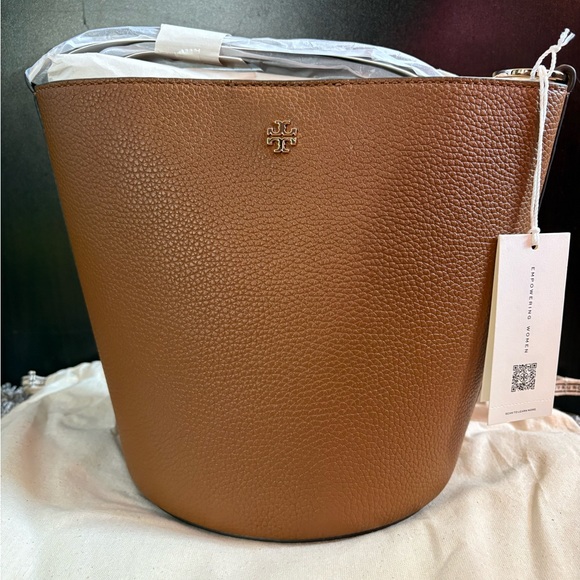 Tory Burch Handbags - Tory Burch NWT Blake Bucket Bag